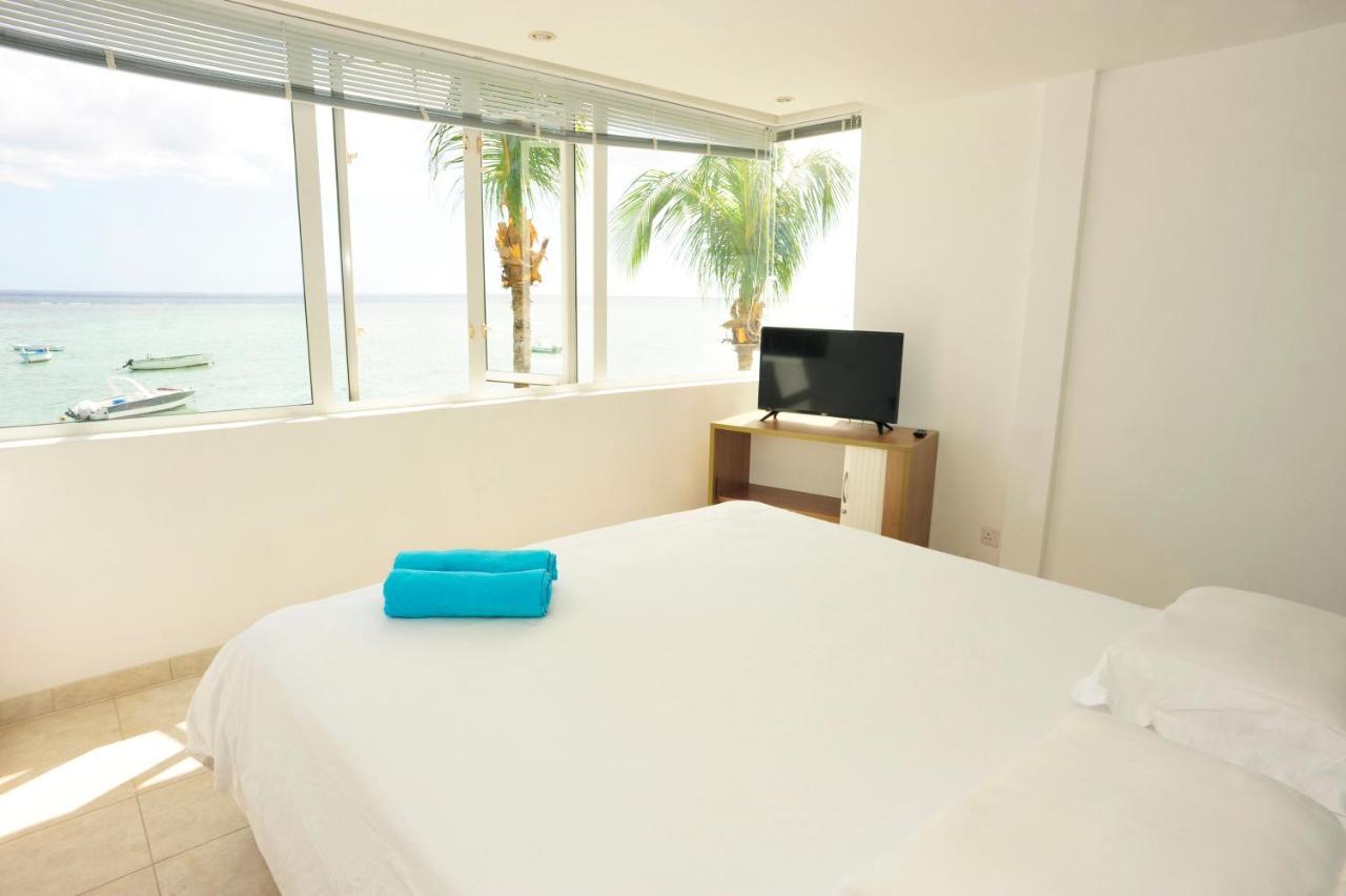 The Beach House - West Coast Mauritius Riviere Noire Bagian luar foto
