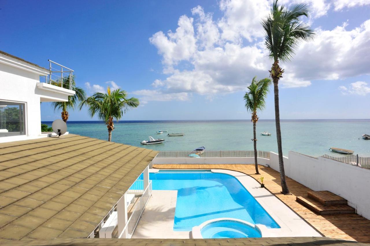 The Beach House - West Coast Mauritius Riviere Noire Bagian luar foto